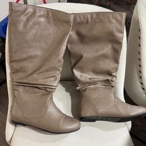 Women's Tan Knee-High Boots